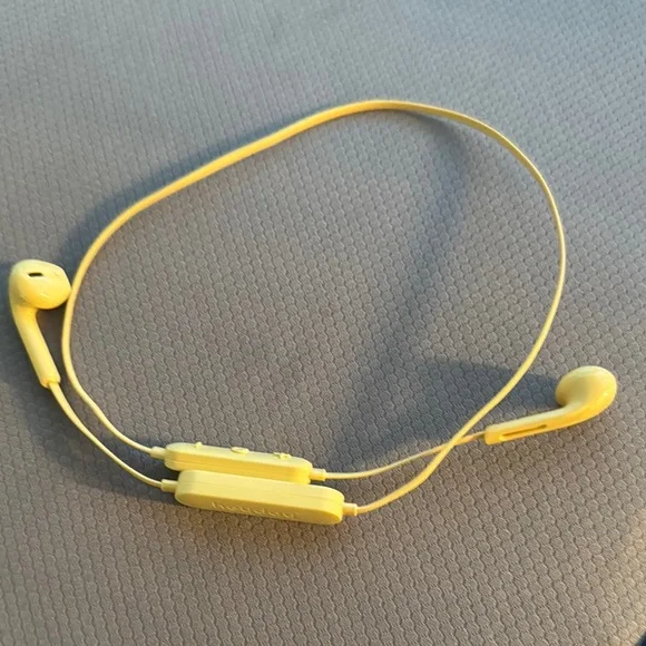 Heyday Yellow Wireless Earbuds - Picture 1 of 3